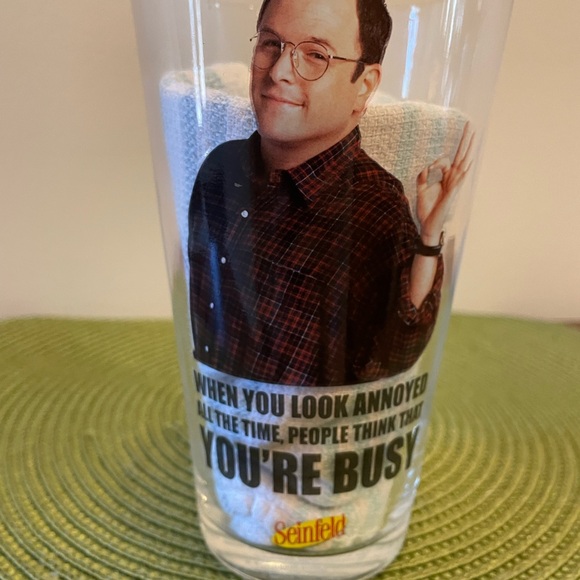 Set of 4 Collectible Seinfeld Glassware, 16oz glasses,Like New Condition w/o Box - Picture 5 of 6